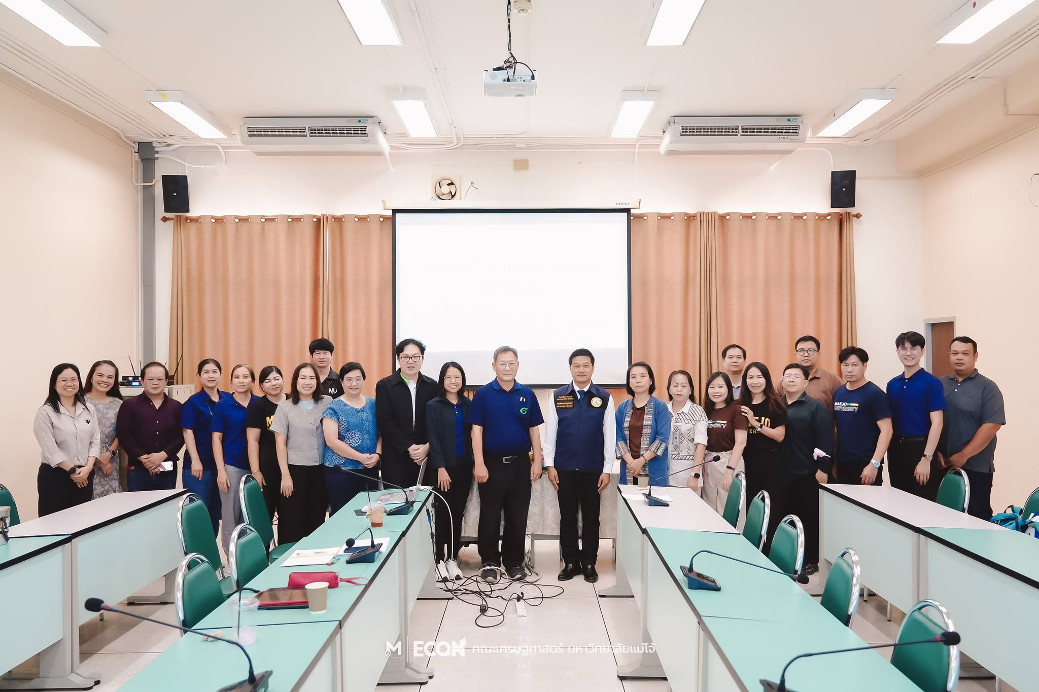 คณะเศรษฐศาสตร์ ม.แม่โจ้ เดินหน้าสู่สำนักงานสีเขียว ร่วมรับฟัง Coaching เตรียมพร้อมรับการตรวจประเมินภายนอกและต่ออายุใบรับรอง Green Office ประจำปี 2569